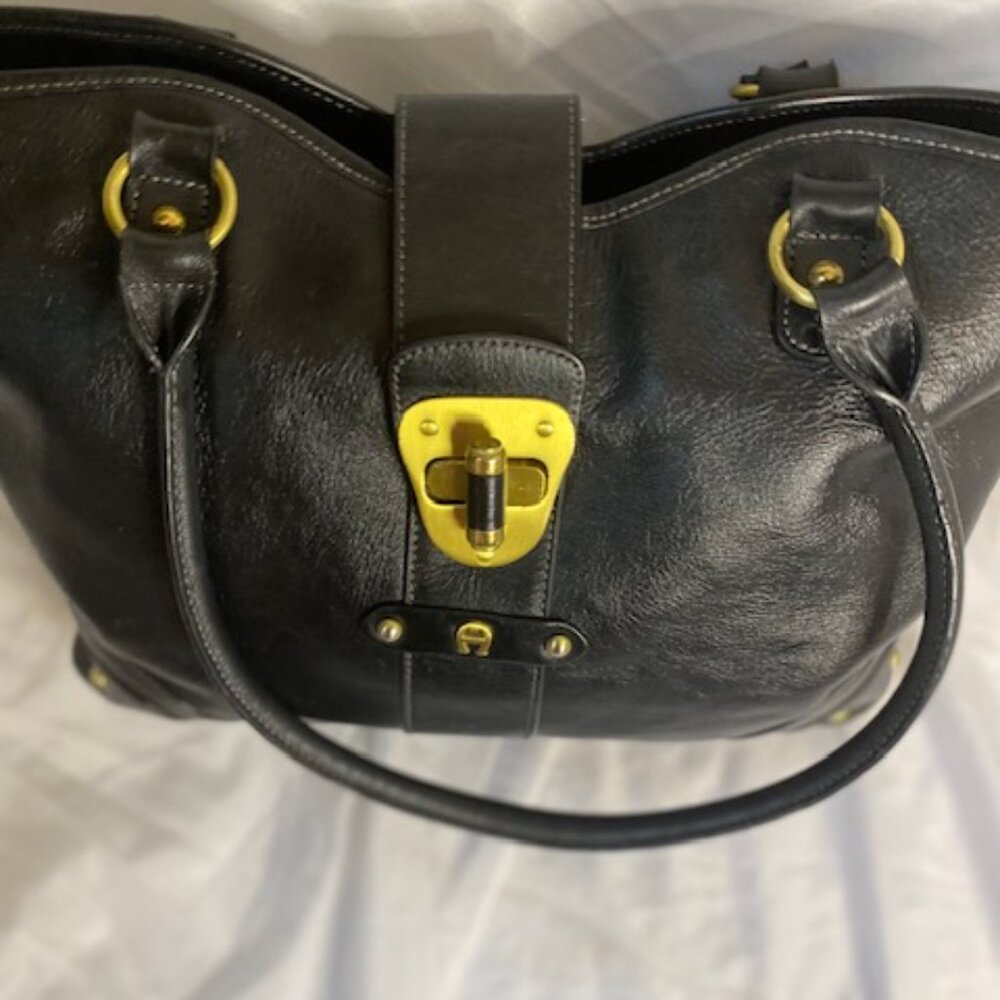 Etienne Aigner Large Black Leather tote/should bag with gold hardware - Picture 7 of 9